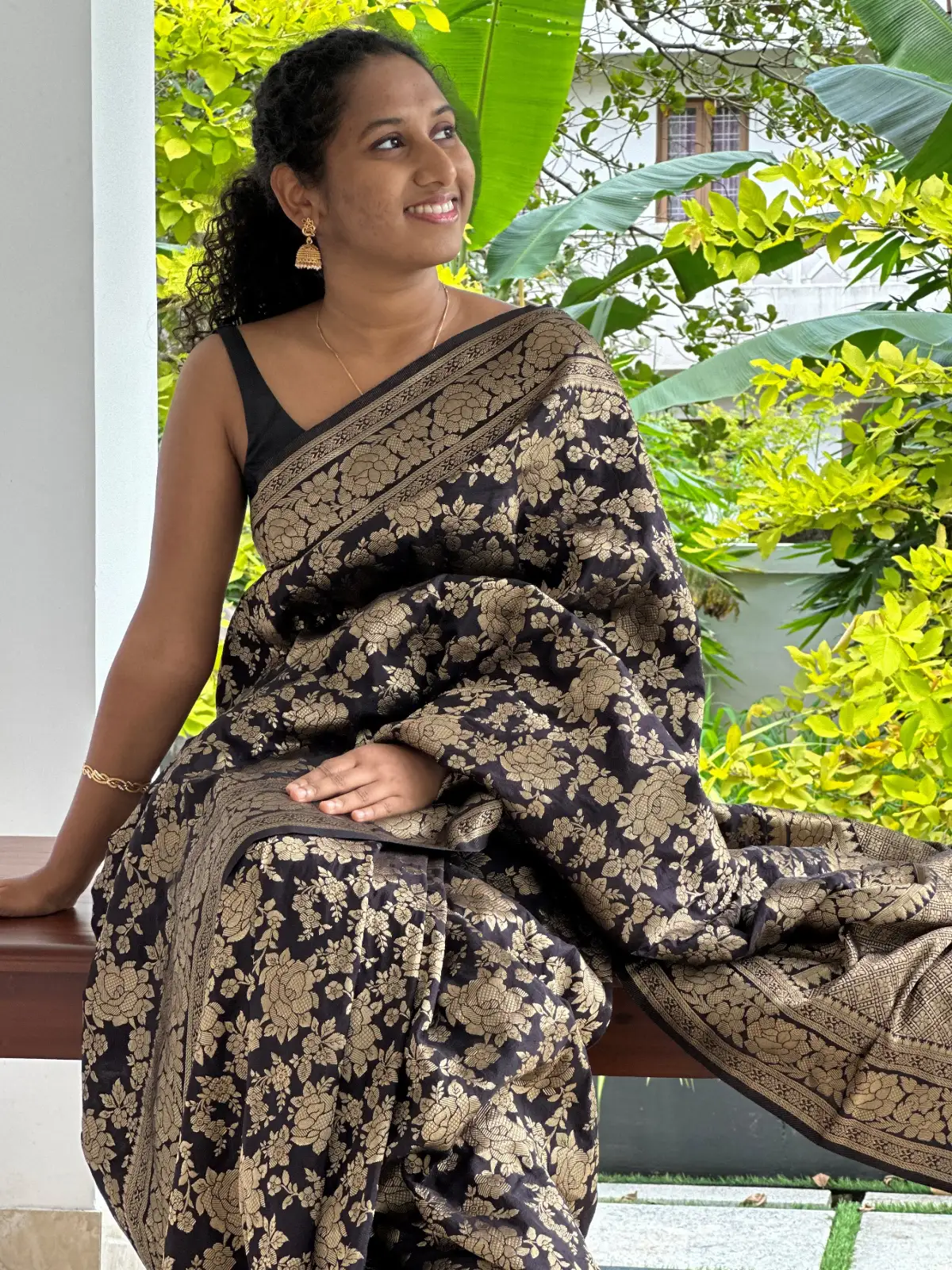 Black Banarasi Semi Katan Silk Saree Pbg003 1